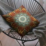 basic-kissen mit weihnachtlichem kaleidoskop-design