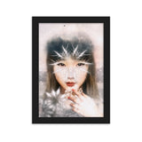 gerahmtes poster auf mattem papier "wintermädchen" schwarz / 21×30 cm