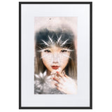gerahmtes poster auf mattem papier mit passepartout  "wintermädchen" schwarz / 61×91 cm