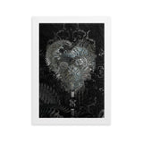 gerahmtes poster auf mattem papier "metal heart" weiß / 21×30 cm