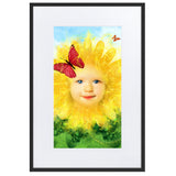 "little miss sunflower" gerahmtes poster auf mattem papier mit passepartout schwarz / 61×91 cm