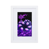 gerahmtes poster auf mattem papier mit passepartout  "purple landscape" weiß / 21×30 cm