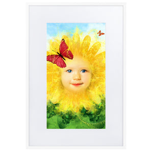 "little miss sunflower" gerahmtes poster auf mattem papier mit passepartout weiß / 61×91 cm